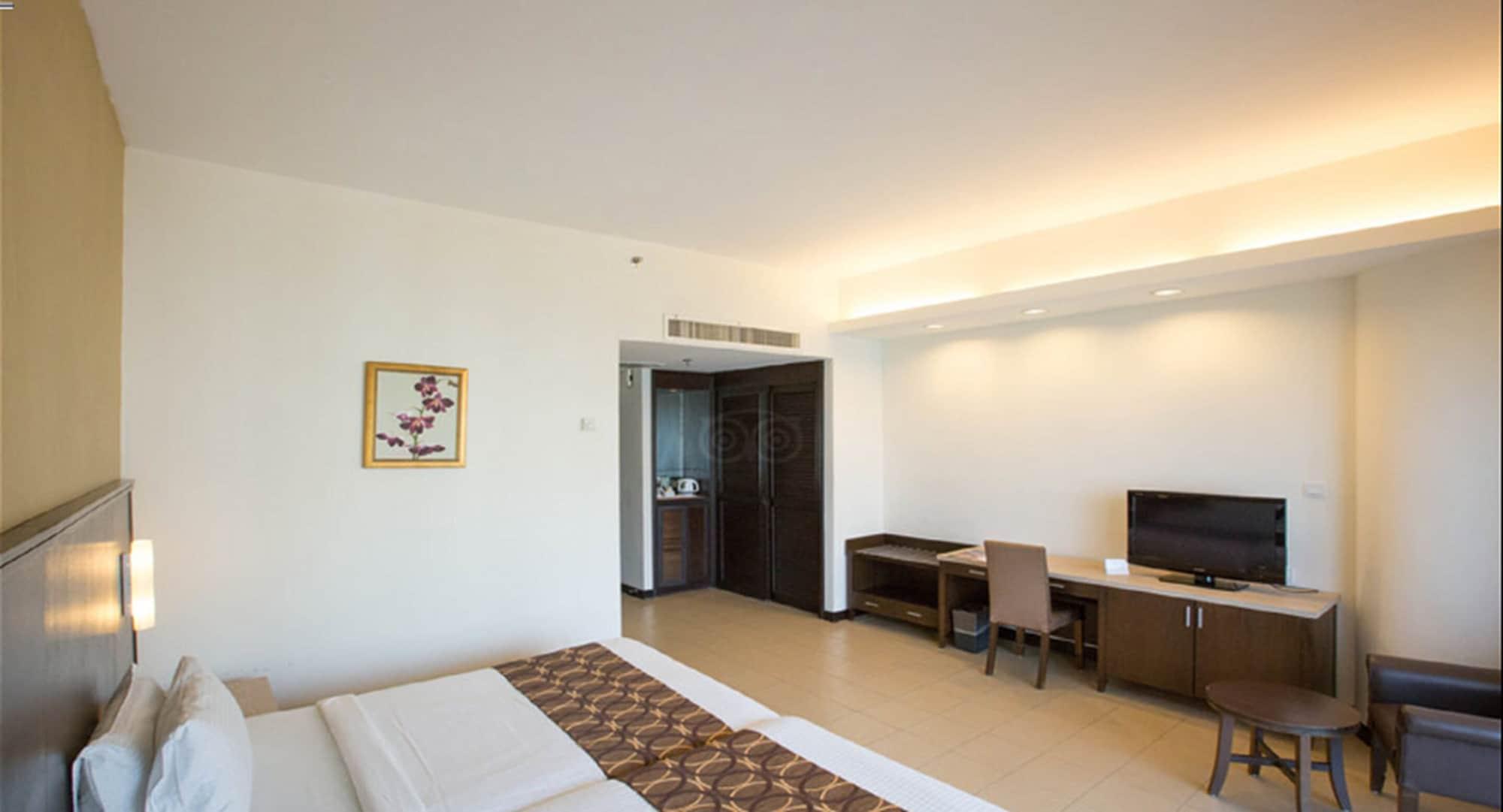 Flamingo Hotel By The Beach, Penang Tanjung Bungah  Dış mekan fotoğraf